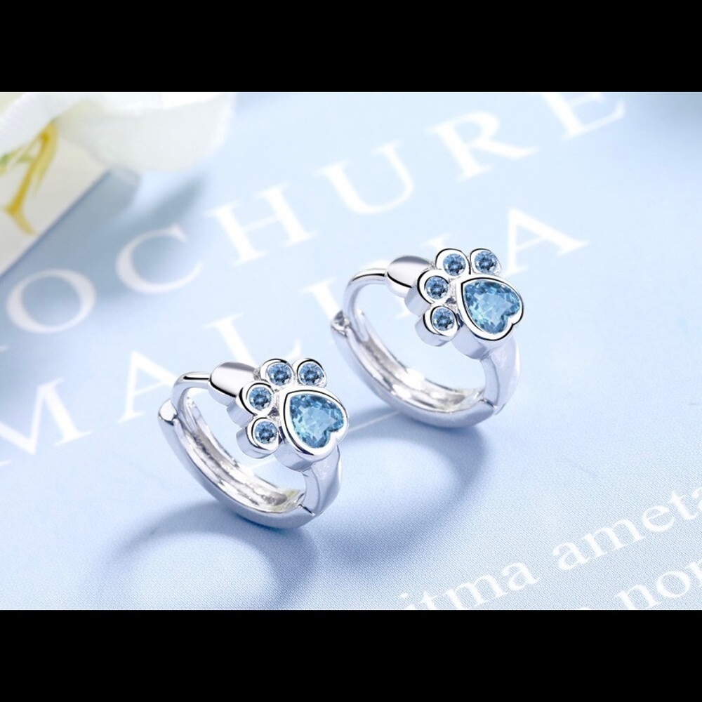 - 925 Sterling Silver Huggie Hoop Blue cz Pet Paw Print Earrings cat dog - Picture 5 of 5